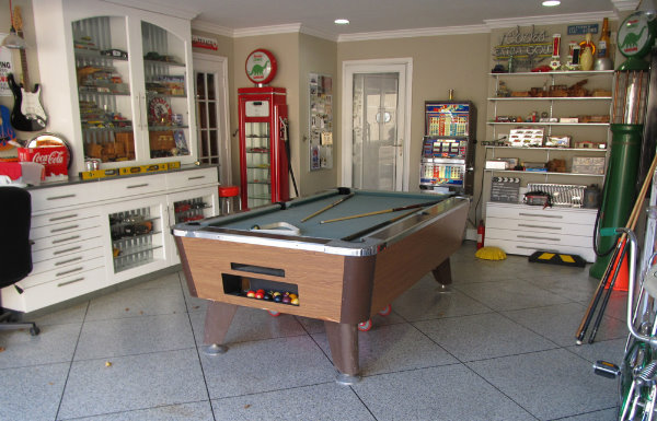 Great Pool Table Moving & Storage - 860-432-5466